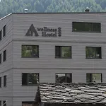 Wellnesshostel4000 Hostel *