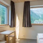 호스텔 Wellnesshostel4000 Saas Fee
