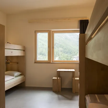 بيت شباب Wellnesshostel4000