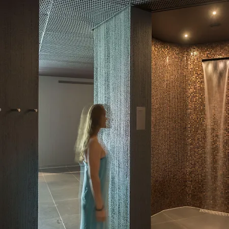 Wellnesshostel4000 Hostel