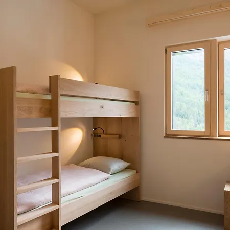 بيت شباب Wellnesshostel4000 *