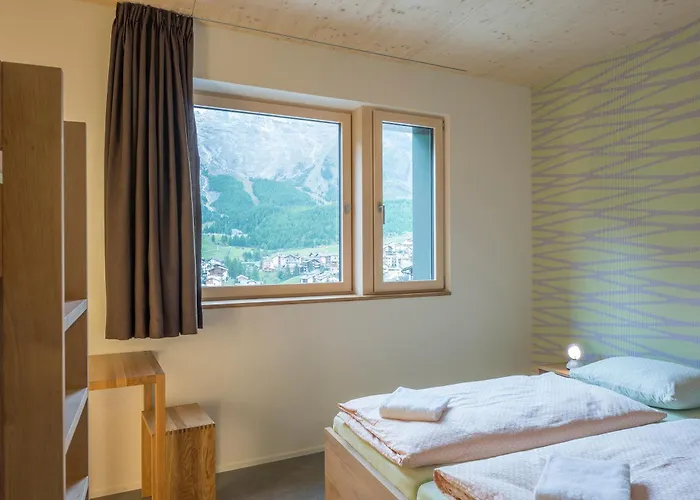 Хостел Wellnesshostel4000 *