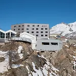 Wellnesshostel4000 Saas-Fee